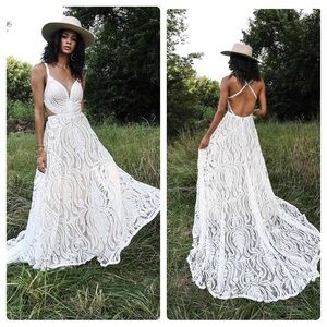 Elegant White Lace Wedding Dress